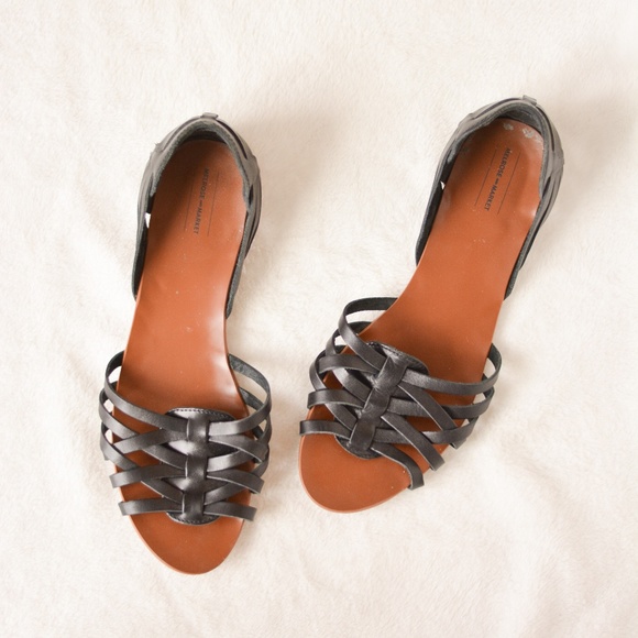 Melrose and Market Shoes - Melrose & Market Black Leather Upper Luca Sandals